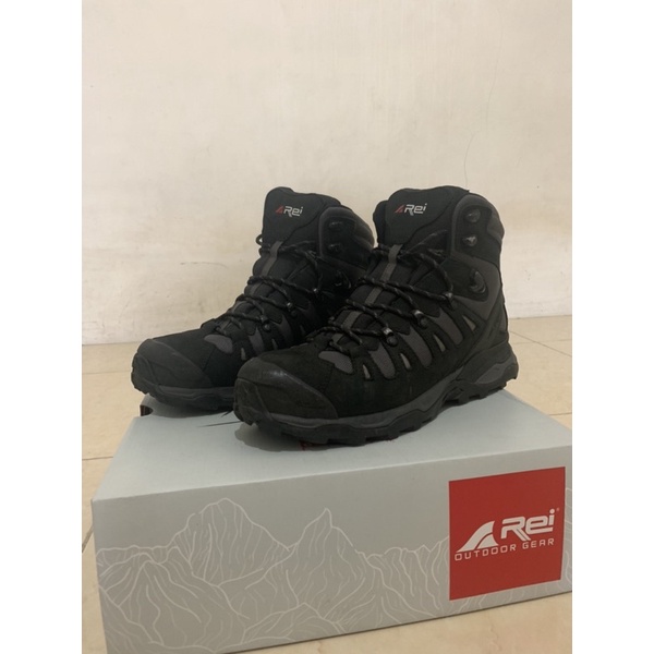 Sepatu Gunung Rei Valiant shoes
