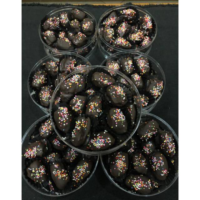 

KURMA COKLAT