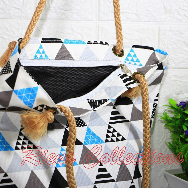 TOTEBAG KANVAS TALI KEPANG MOTIF SEGITIGA. TAS KANVAS TAS SOUVENIR JOGJA. RIENS COLLECTIONS