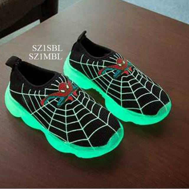 sepatu anak spiderman/ sepatu bayi import/ spiderman baby shoes/ sepatu spiderman glow in the dark