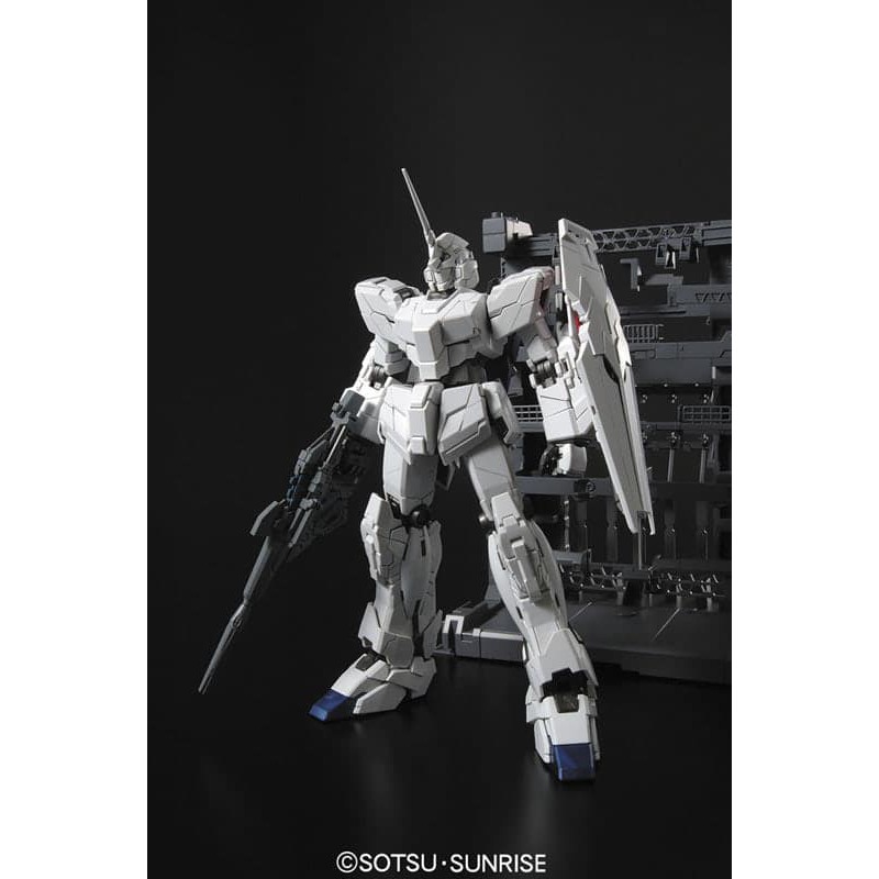 Bandai MG 1/100 - Unicorn Gundam HD Color + MS Cage