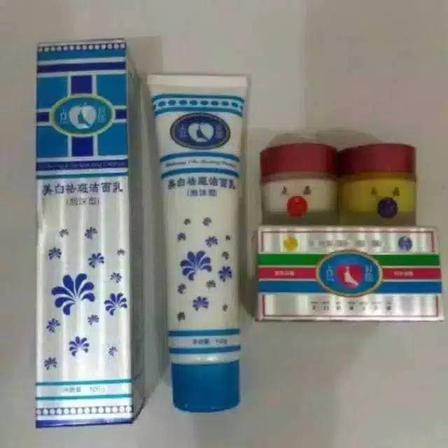 Paket Pemutih Wajah Pria & Wanita Tensung Cream + Scrab