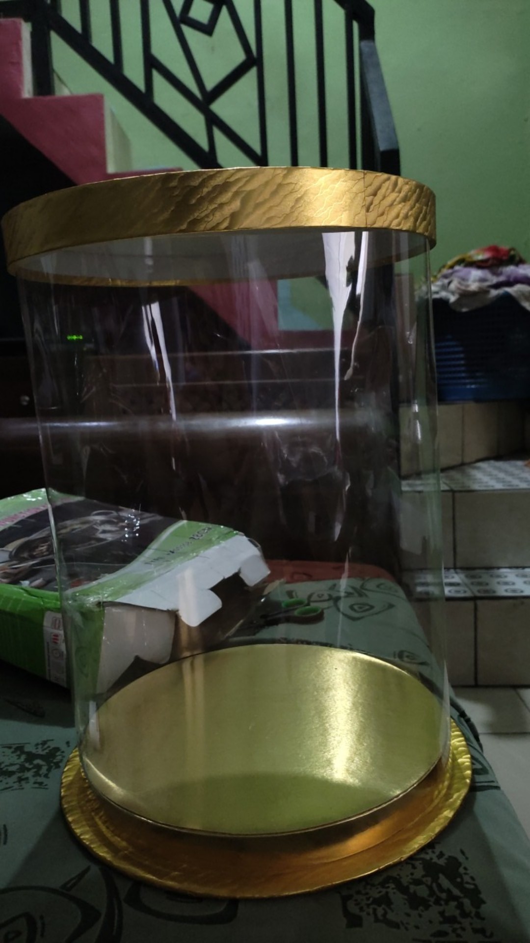 D 25 Cm X T 35 Cm Ekonomis Cake Box Kotak Kue Tart Mika Bening Tinggi Cantik + Tatakan Putih