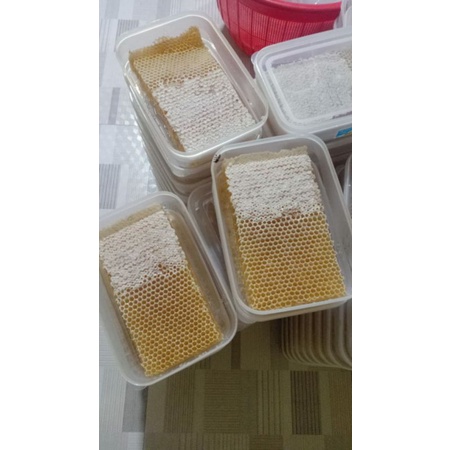 

Madu sarang 250gr / Sarang Madu / Madu murni / Pure Honey / Raw honey