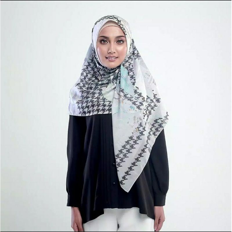 ZOYA Yura Scarf