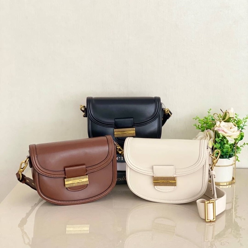 tas wanita charles n keith 1065