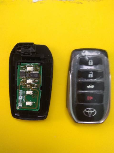 ORIGINAL KUNCI REMOTE SMART KEY NEW CAMRY