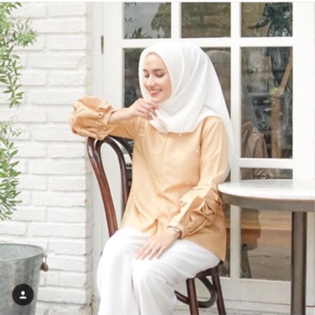 Luna Blouse WearingKlamby