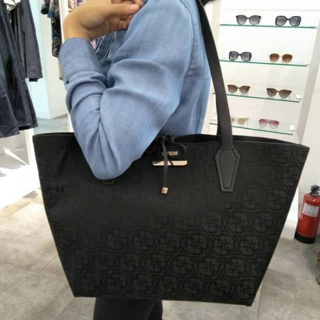 black tote bag guess