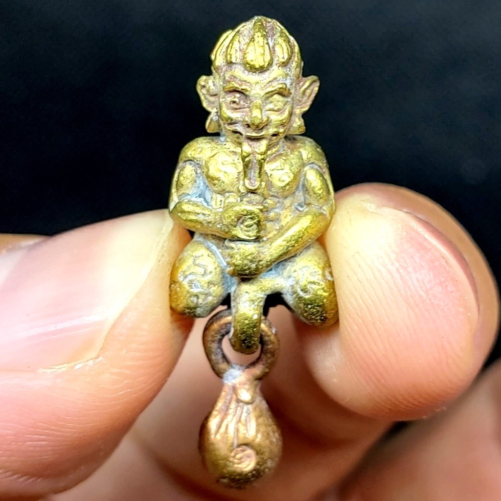 Daddy Adam Ngang, Ajahn O