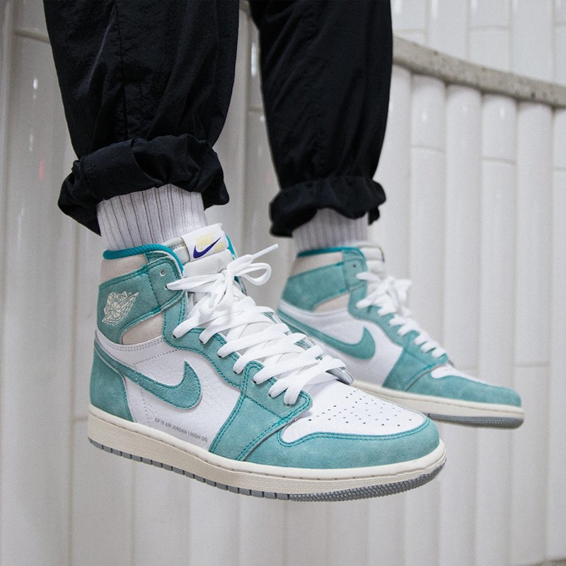 air jordan retro 1 high og turbo green