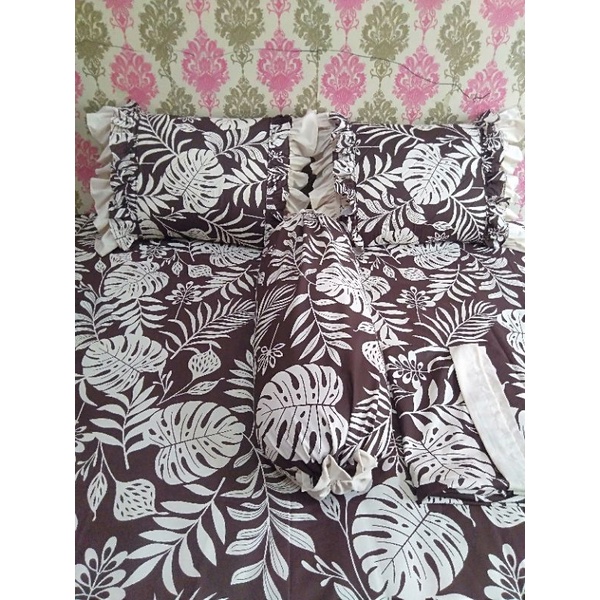 sprei homemade..uk 200 x 180 x 30cm..