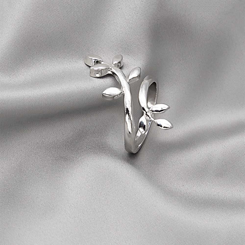 Cincin Model Terbuka Lapis Silver Bentuk Daun Besar Dapat Disesuaikan Untuk Wanita