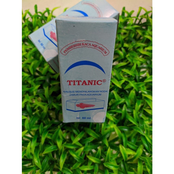 Pembersih Kaca Aquarium Titanic / Cairan Anti Jamur dan Kerak Kaca