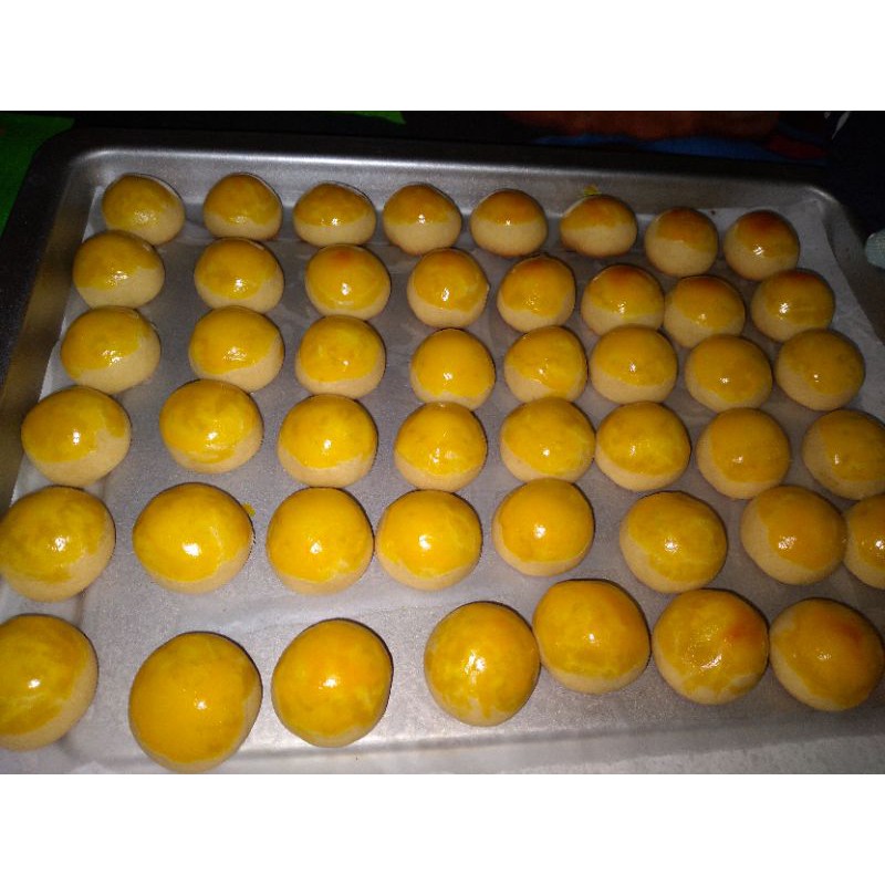 

Nastar original isi selai