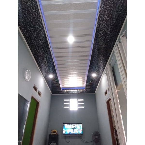 Plafon PVC kombinasi hitam