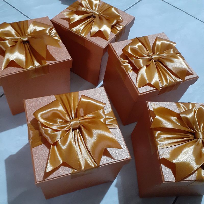 Box Kado Orange Bisa Reques Ukuran dan Pilih Warna