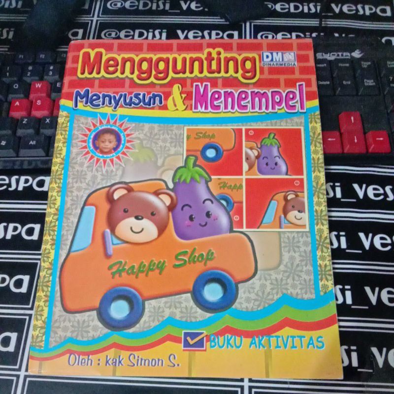 

BUKU MENGUNTING MEYUSUN & MENEMPEL BUKU AKTIVITAS ANAK