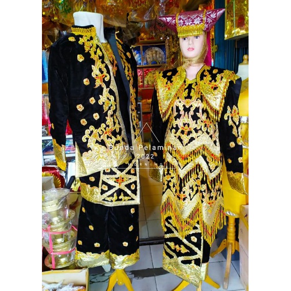 Baju Penganten Minang Hitam Bludru Mutiara