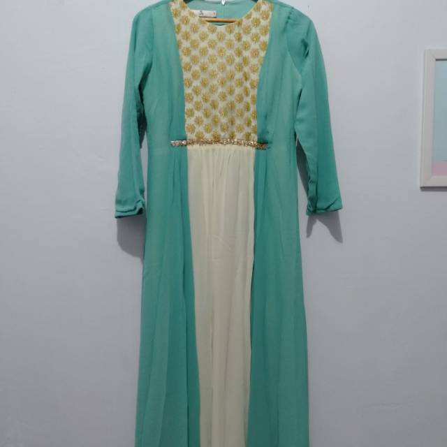 Beautiful Dress by 3H