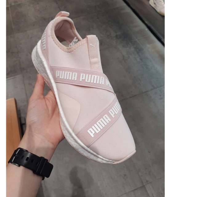 PUMA NRGY STAR SLIP-ON WANITA