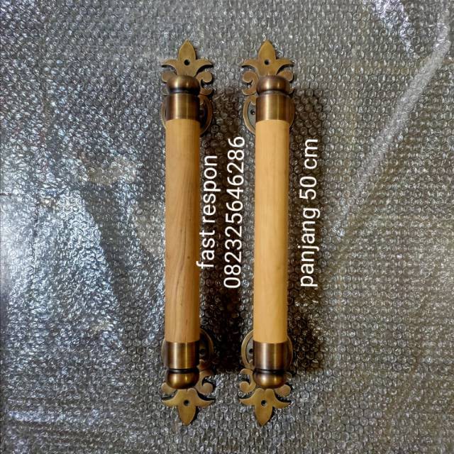 Gagang Pintu Rumah / Handle Pintu Rumah Kayu Kuningan Antik 50 cm ini