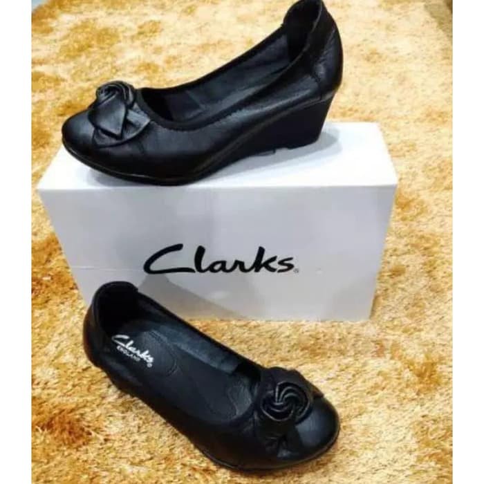 clarks summer shoe sale
