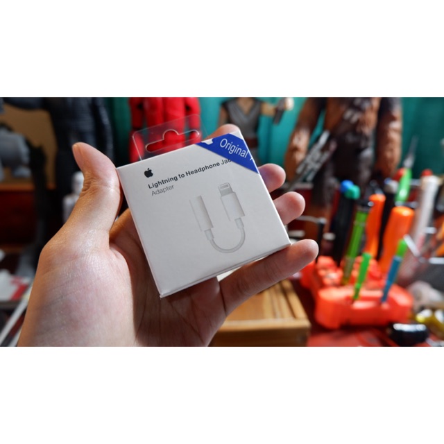 lightning to headphone jack adapter
