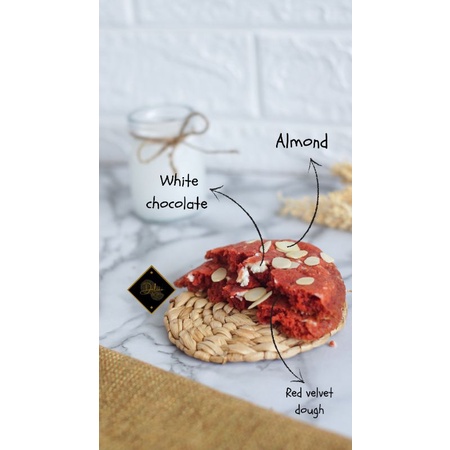 

Soft Big Cookies Red Velvet