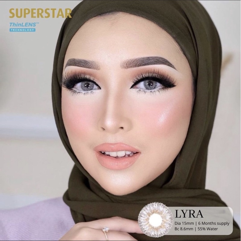 

Superstar Lyra