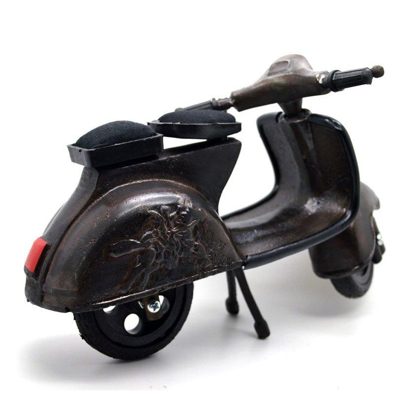 Miniatur Motor Vespa Unik 24x15x11cm - Coklat Kehitaman