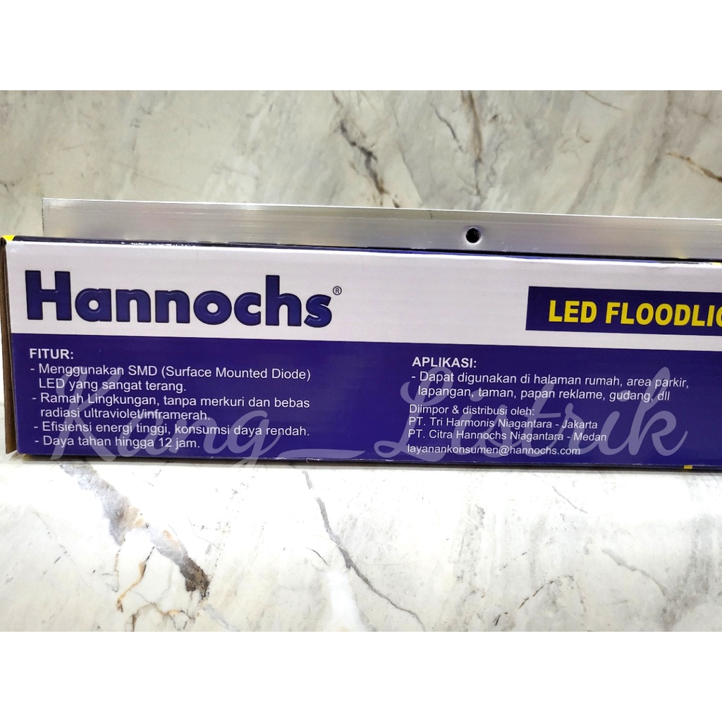 Lampu Sorot Solar Hannochs 60Watt / Led Floodlight Solar Hannochs 60W