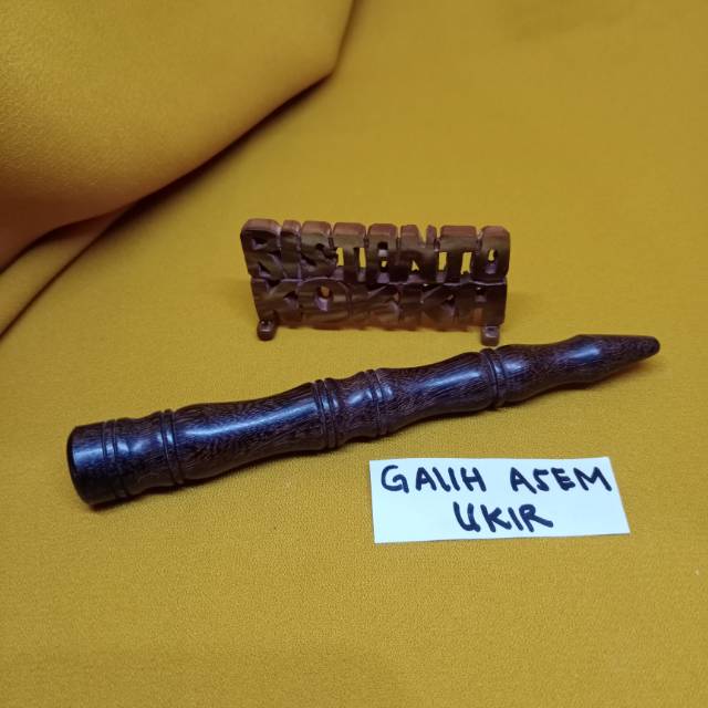 Pipa galih asem ukir hitam