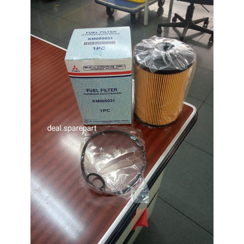 Filter Solar Mitsubishi Fuso / Fuel Filter KM005031
