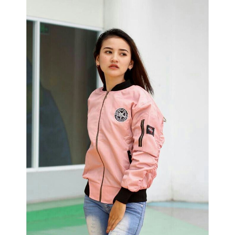 JAKET BOMBER WANITA PINK