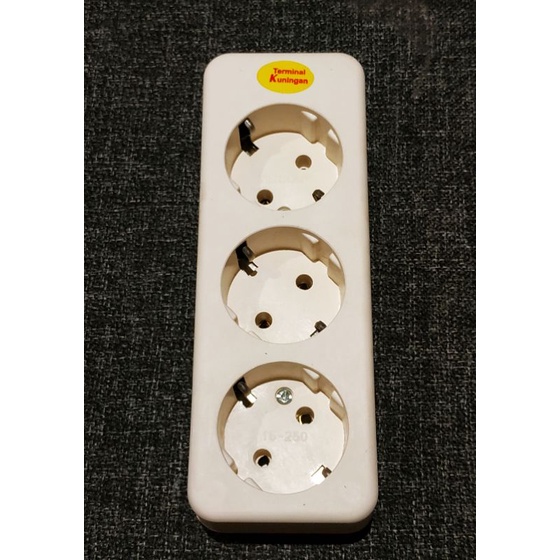 Stop kontak 3 lubang arde VISICOM