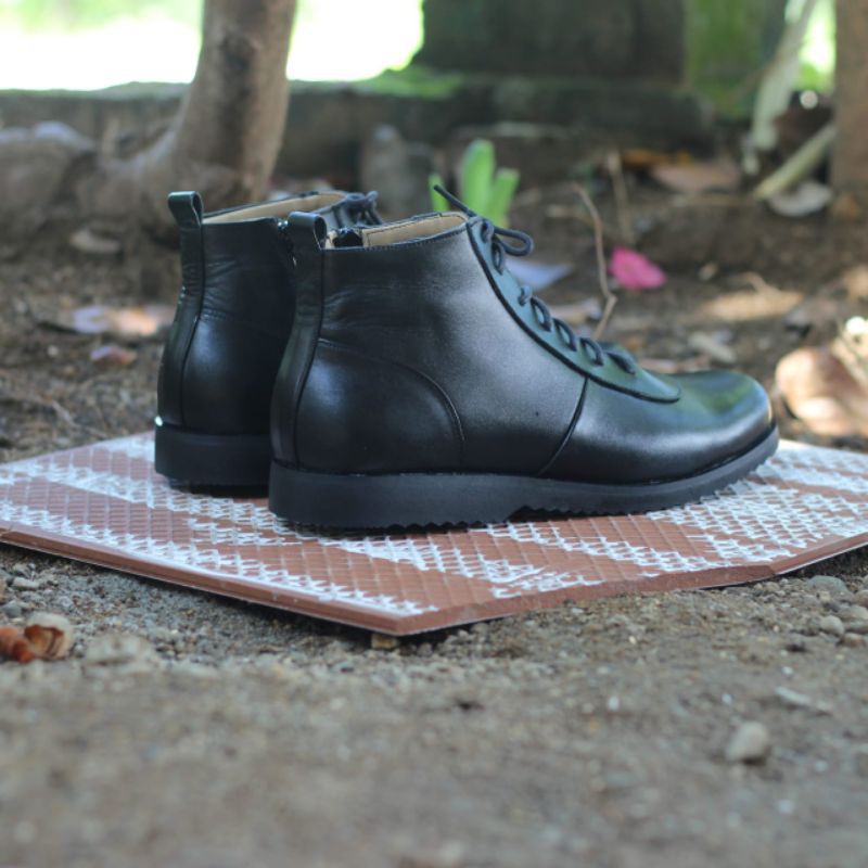 TOM'S - Sepatu Kulit Pria Handmade - BDB