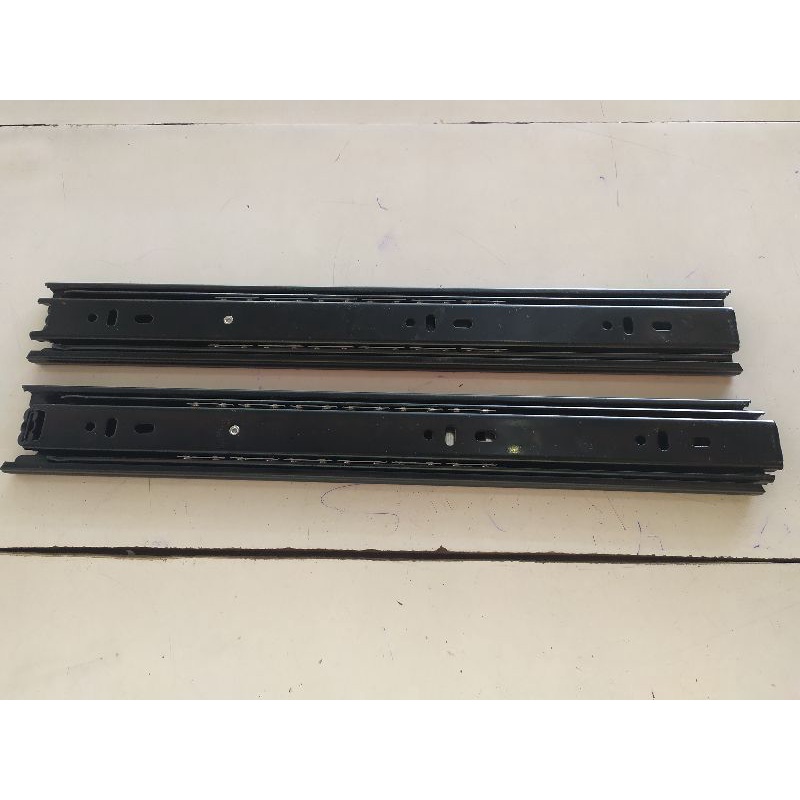 Rel laci hidrolik hitam Huben