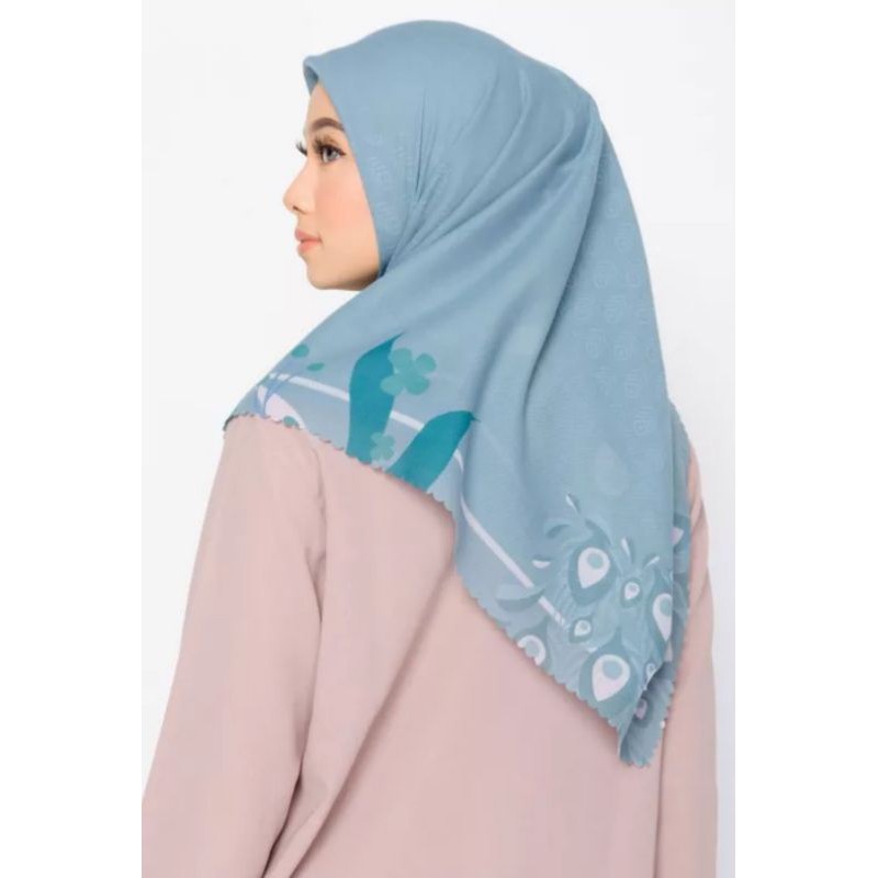 ZM Zaskia Mecca Burung Merak Scarf Hijab Segiempat- Light Grey