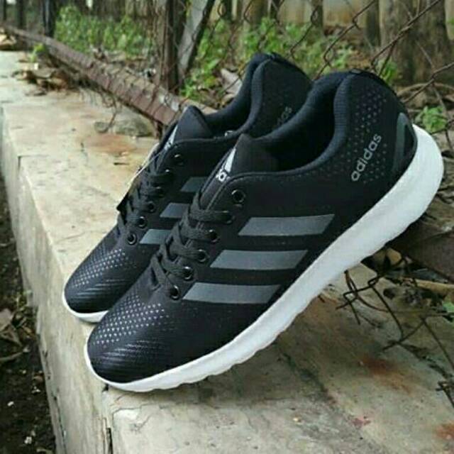 Sepatu Adidas Cloudfoam