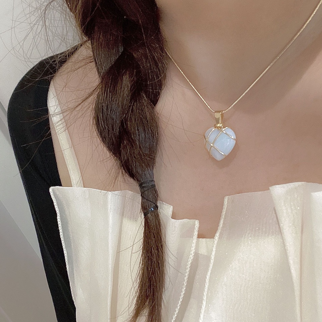 Kalung Rantai Dengan Liontin Batu Opal Bentuk Kastil Untuk Wanita