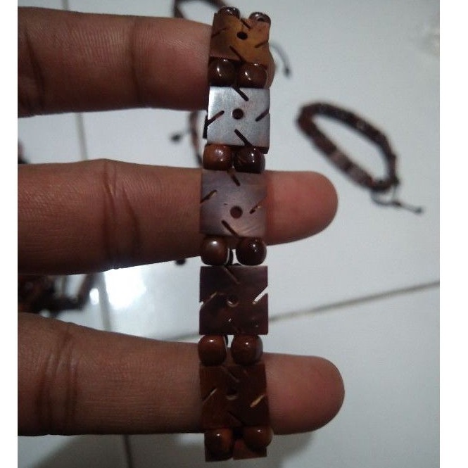 gelang kokka motif naji lubang