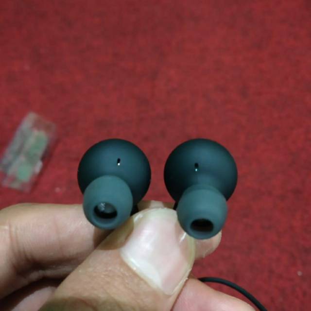 Headset akg bawaan samsung s9