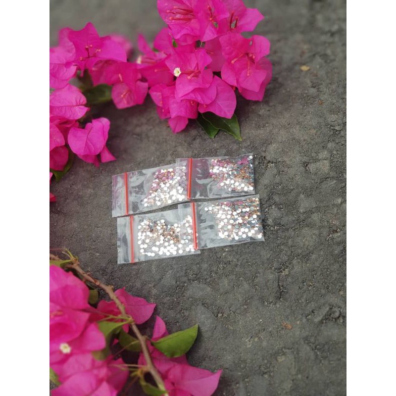 

permata warna gold ukuran 3 m m