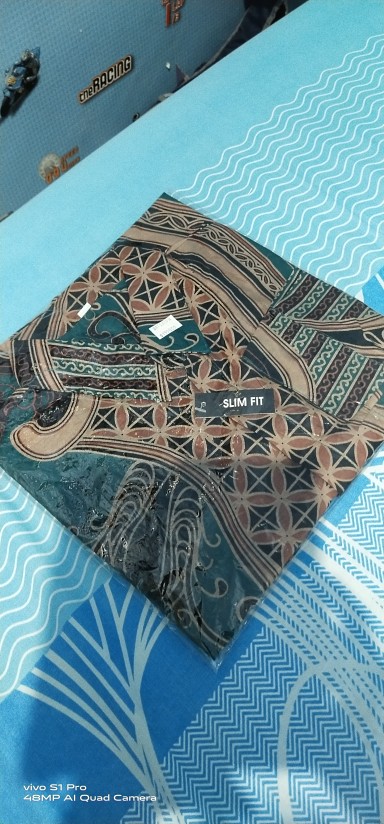 Baju Batik Anak Laki-laki Lengan Panjang Bisa Buat Sekolah Hari Batik