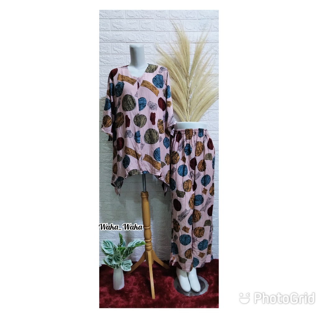 SetelanWanita/WakaWaka