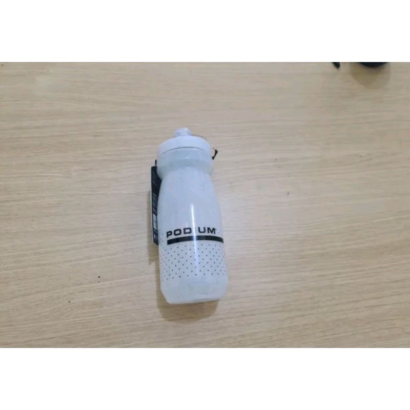 Bottle Camelbak Podium MDL 620ML Warna White Speckle Putih Gliter Botol Minum Sepeda mtb roadbike road bike gravel isi kapasitas 620ml 730913005