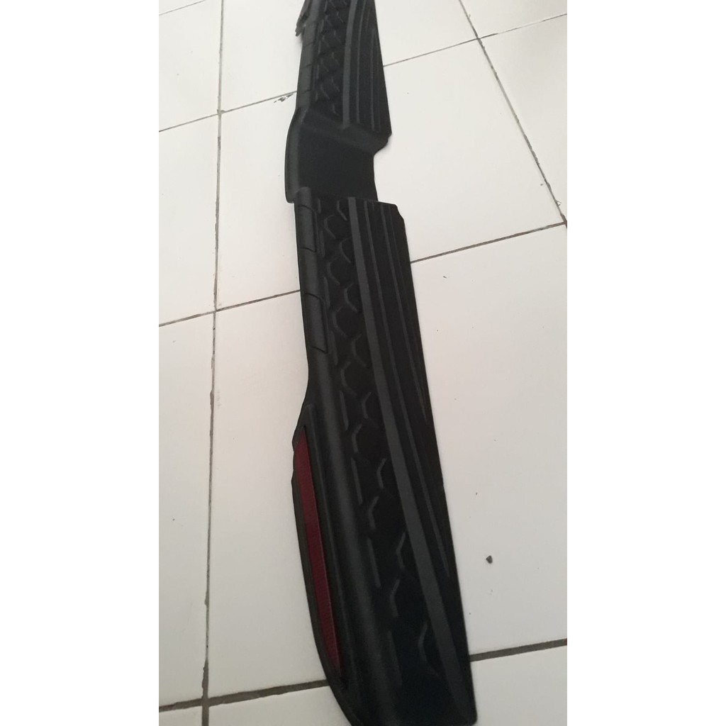 Sillplate Sill Plate Belakang Suzuki Baleno 2017 hitam