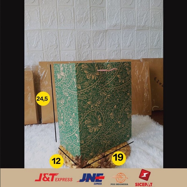 

Paper Bag Batik Motif Tanggung Bahan Craft Ukuran P 19 L 12 T 24,5