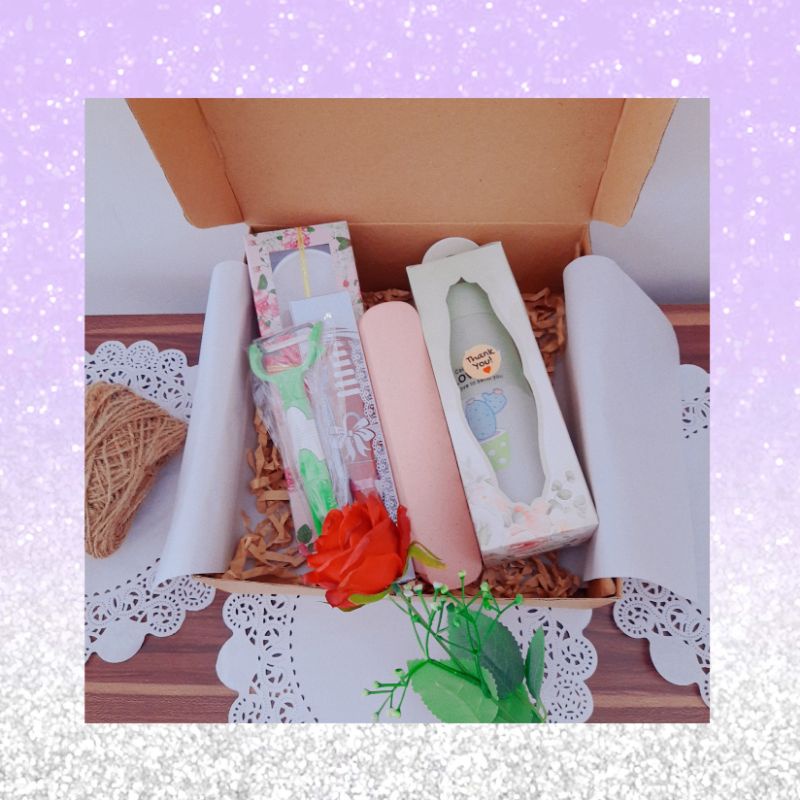 

Hampers Box Ulang Tahun Paket 1